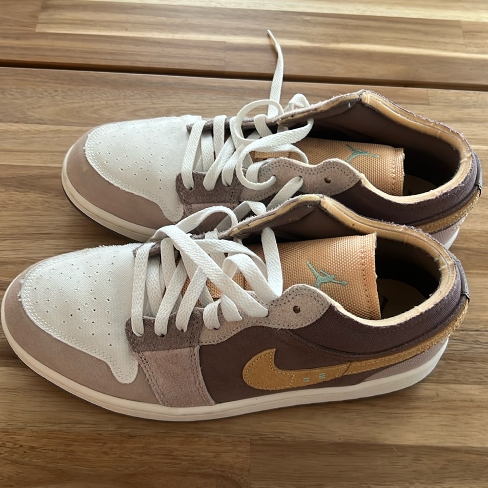 Men’s Nike Jordan Low size 9